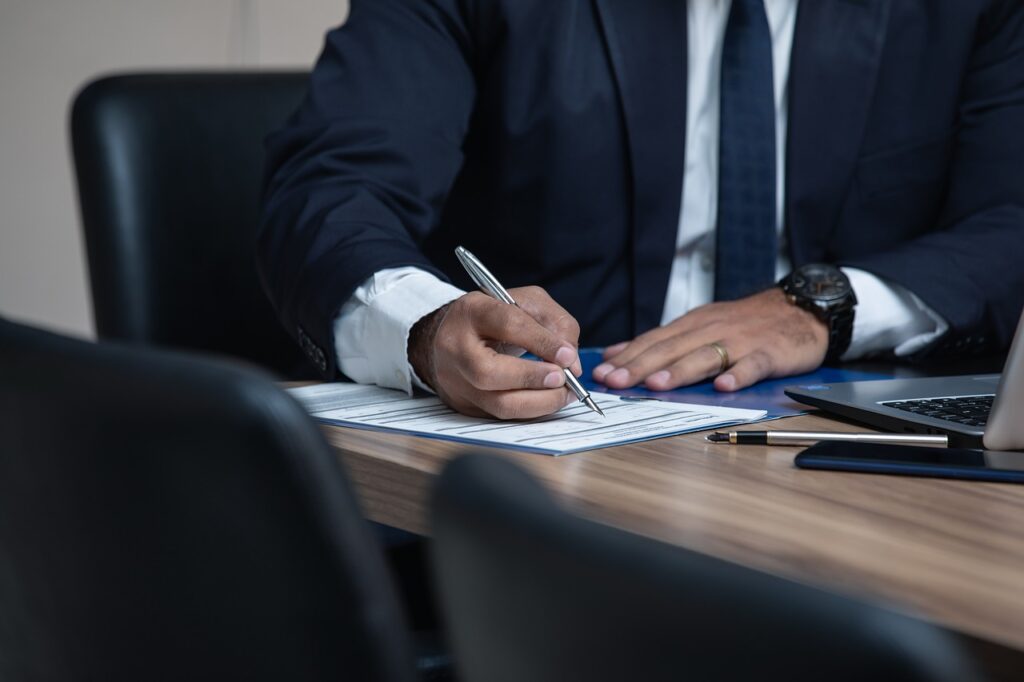 A car accident lawyer no insurance specialist is key in protecting victims of accidents with uninsured drivers.